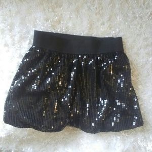 So girls black size 7/8 sequin skirt